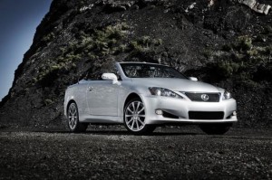 2013_Lexus_ISC_005_EC50731F62FFE2D4AD1AC43259EE3BC8153E8F32_45742_40630_low